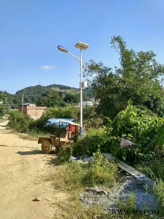 云南太阳能路灯生产厂家 路灯厂家批发太阳能路灯 LED路灯图2