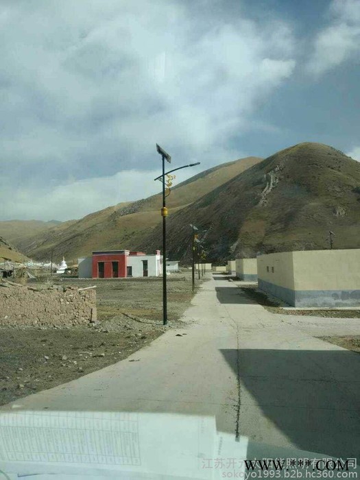 道路照明灯噶尔县太阳能路灯厂家磷酸铁锂路灯太阳能草坪灯